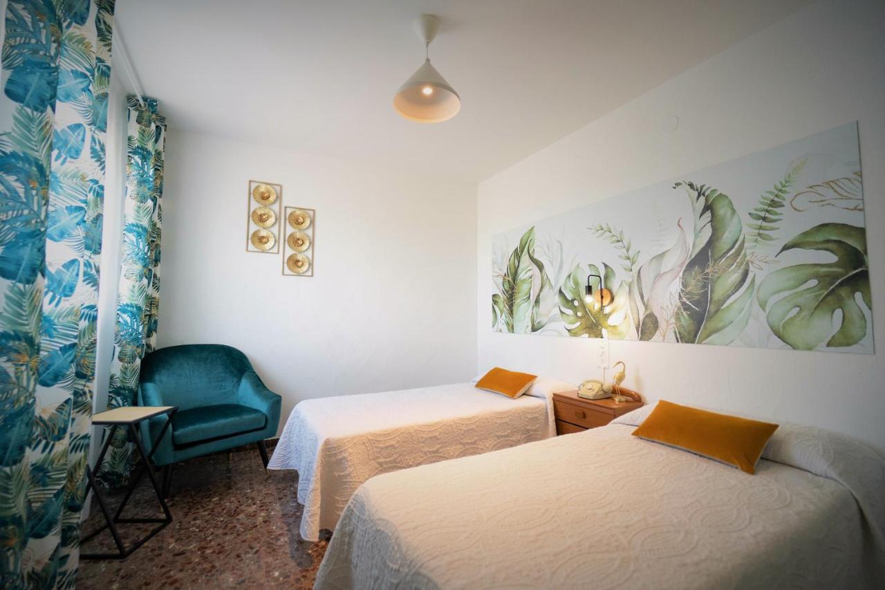 Hotel Roig ベナサル エクステリア 写真